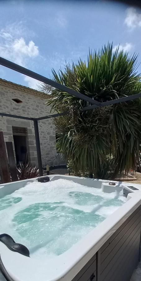 Bed and Breakfast L'Atelier D'Andre Monbahus Exterior foto